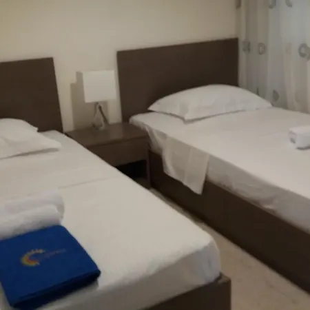 304 Carisa Holiday Flat Lägenhet Larnaca